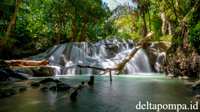 Eksplorasi Menawan di Air Terjun Oenesu