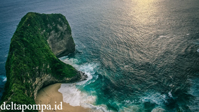 Menikmati Keindahan Pantai Tanah Barak Surga Perawan di Bali